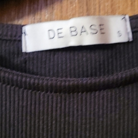 De Base Cold Shoulder Ribbed  Body Top - Picture 4 of 4